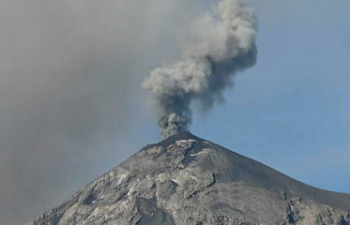 Guatemala: Fuego volcano erupts, 1,054 people evacuated