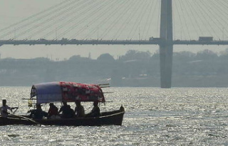 India: Tourist boat capsizes, at least 22 dead