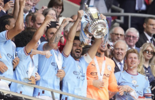 Football: Manchester City win the FA Cup and continue...