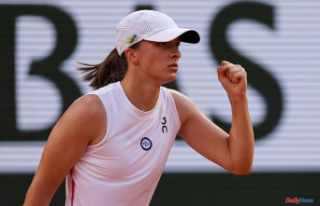 Roland-Garros: Iga Swiatek rejoins Karolina Muchova...