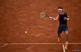 Roland-Garros: Casper Ruud joins Novak Djokovic in...
