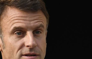 New Caledonia: Macron urges all parties to agree by...
