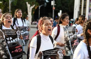Mexico: demonstrators demand justice nine years after...