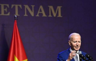 In Vietnam, Biden celebrates stronger cooperation...
