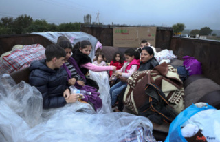 Nagorno-Karabakh: thousands of residents flee to Armenia,...