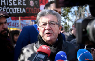 Police: Jean-Luc Mélenchon refuses “to shoot people...