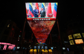 Asia Xi Jinping receives Maduro in Beijing and announces...