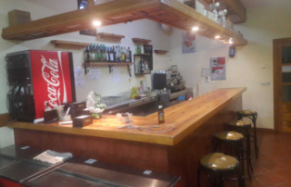 Homes Municipal bar is transferred in Guadalajara...