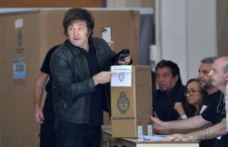 Latin America Argentina votes normally: continuity...