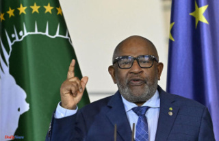 In the Comoros, President Assoumani accused of blocking...