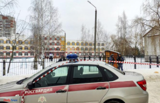 In Russia, a teenager kills a friend at school before...