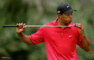 Tiger Woods announces the end of his contract with...