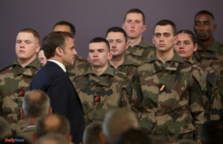 In front of the armies, Emmanuel Macron asks manufacturers...