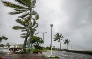 Mauritius on maximum alert for cyclone Belal