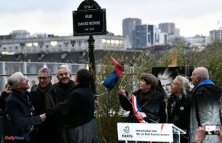 A rue David-Bowie inaugurated in Paris in the 13th...