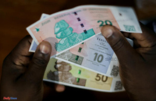 In Zimbabwe, chaotic start for ZiG, new official currency
