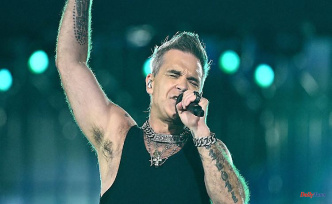 "Full of sex and drugs": Robbie Williams chats about his Netflix documentary