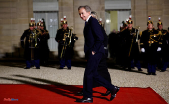 Bernard Arnault decorated with the Grand Cross of the Legion of Honor during a ceremony with Beyoncé, Elon Musk, Jeff Koons and Vincent Bolloré