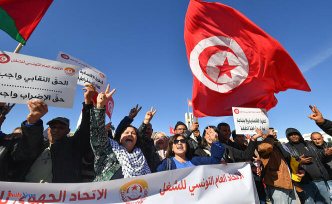 In Tunisia, bloggers and artists also subject to repression