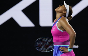 Anisimova upsets defending champion Osaka at Australian Open
