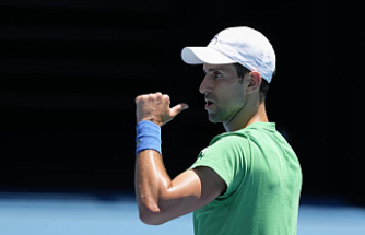 Djokovic draws Australian Open as Visa saga continues