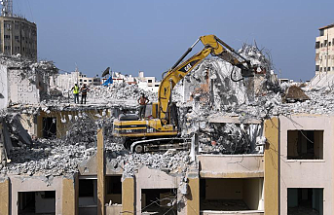 In war-stricken Gaza, rubble brings both opportunity and risk