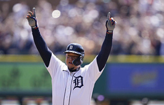 Tigers' Cabrera scores 3,000th run; 33rd player to hit the mark
