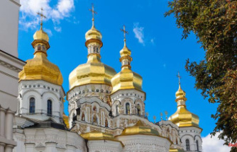 War divides believers: Ukrainian Orthodox Church breaks away from Moscow