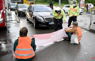 Baden-Württemberg: Climate activists again block roads in protest