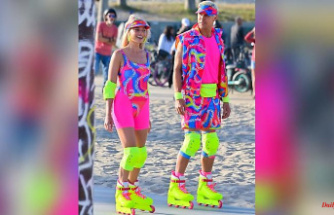 With neon colors on Venice Beach: Ryan Gosling goes skating with Barbie