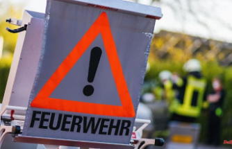 Saxony-Anhalt: car goes up in flames on A2: family can save themselves