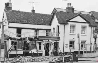 Inquest into Guildford pub bombings: Soldier recalls being trapped