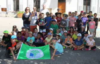 Alpes de Haute Provence. Barcelonnette - Saint-Joseph School officially becomes an "eco-school".