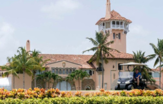 Ex-US President: Donald Trump's Florida home searched by the FBI