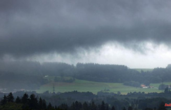 Bavaria: muggy and warm weather with thunderstorms and showers expected
