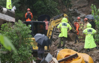 Floods: At least nine dead in storms in South Korea
