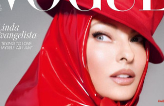 After the shock confession: Linda Evangelista adorns the "Vogue" cover