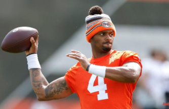Salary scam saves money: NFL makes Deshaun Watson's suspension long and expensive