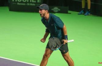 Absurd tennis Zoff escalates: referee prevents brawl at the net