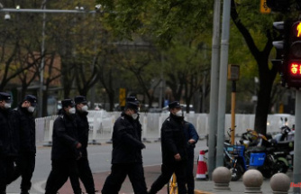 Controls and roadblocks: China stops protests with a police presence