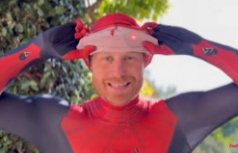 Christmas video for children: Prince Harry gives the Spider-Man