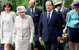 When François Hollande "snubbed" His Gracious Majesty