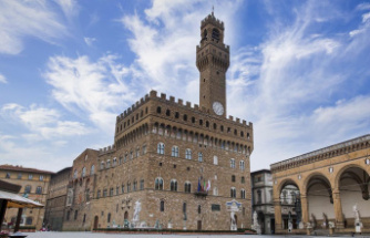 Italy Florence bans new short-term rentals in the historic city center
