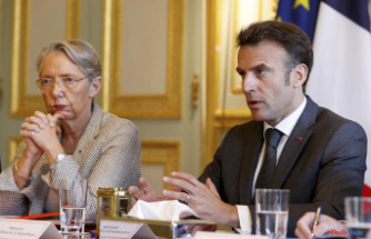 Elisabeth Borne claims to have "a very fluid relationship" with Emmanuel Macron