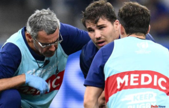 Rugby World Cup: after Antoine Dupont's injury, the foreign press is worried about the absence of "the headliner of the tournament"