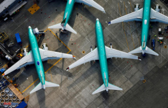 Boeing: departure of 737 MAX program manager facing series of problems
