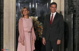 Spain: Prime Minister Pedro Sanchez announces he will remain in power, five days after threatening to resign