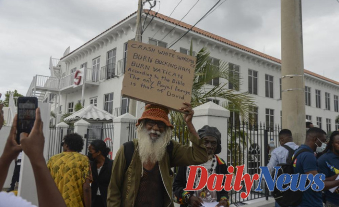 Protesters in Jamaica protest against royals' official visit